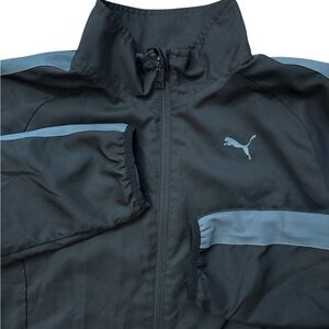 Puma Jacket Unisex‎ Size Medium Black Hooded Full Zip Lightweight Athletic